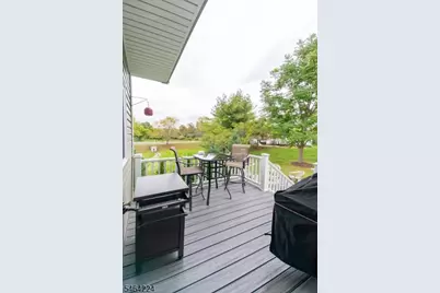 2 Bluffs Ct, Hamburg, NJ 07419 - Photo 32