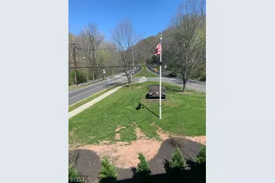 501 Watchung Avenue, Watchung, NJ 07069 - Photo 2