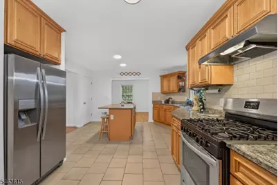 587 Greenbrook Rd, North Plainfield, NJ 07063 - Photo 8
