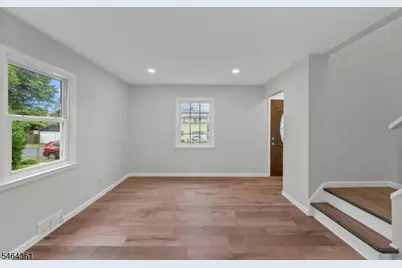 925 Middlesex St, Linden, NJ 07036 - Photo 10