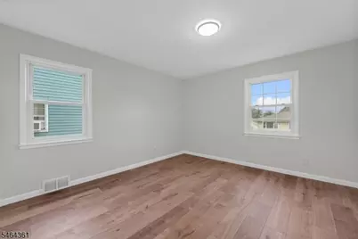 925 Middlesex St, Linden, NJ 07036 - Photo 12