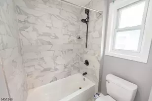 22 Comfort Pl, Clifton, NJ 07011 - Photo 12
