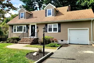 11 Brookhill Pl, Little Falls Township, NJ 07424 - Photo 1
