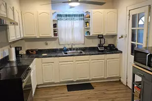 65 Hansbury Ave, Newark, NJ 07112 - Photo 8