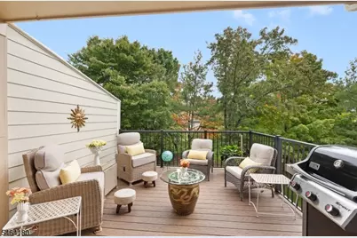 24 Gate House Ct, Morris Township, NJ 07960 - Photo 2