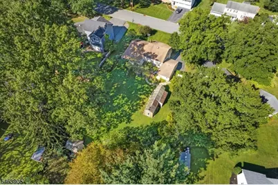 4 Pierson Ln, Florham Park, NJ 07932 - Photo 2
