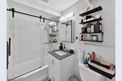 615 Lindegar St, Linden, NJ 07036 - Photo 6