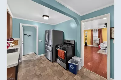 615 Lindegar St, Linden, NJ 07036 - Photo 8