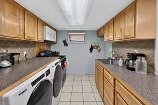 615 Lindegar St, Linden, NJ 07036 - Photo 14