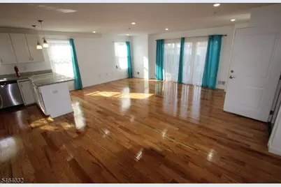 106 Grove Ter, Newark, NJ 07106 - Photo 4