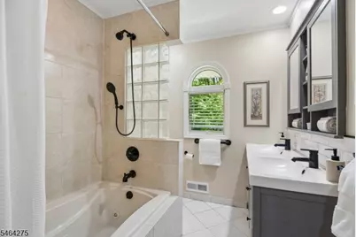 46 Rogers Ave, Berkeley Heights Township, NJ 07922 - Photo 20