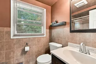 22 Summerall Rd, Franklin Township, NJ 08873 - Photo 16