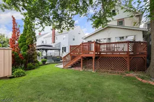 911 W Henry St, Linden, NJ 07036 - Photo 24