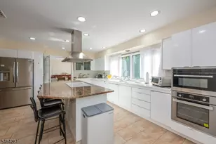 2 Glencove Rd, Parsippany, NJ 07950 - Photo 6