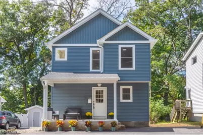 204 Idalroy Trl, Hopatcong, NJ 07843 - Photo 2