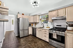 4 Star Lake Rd, Bloomingdale, NJ 07403 - Photo 6