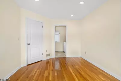 21 Village Park Ct, Scotch Plains Township, NJ 07076 - Photo 16