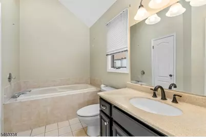 21 Village Park Ct, Scotch Plains Township, NJ 07076 - Photo 18