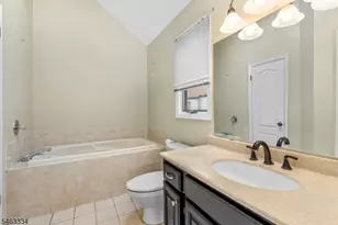 21 Village Park Ct, Scotch Plains Township, NJ 07076 - Photo 18