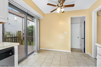 21 Village Park Ct, Scotch Plains Township, NJ 07076 - Photo 10