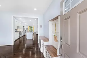 33 Woodland Wy, Mount Arlington, NJ 07856 - Photo 4