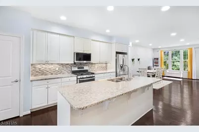 33 Woodland Way, Mount Arlington, NJ 07856 - Photo 6