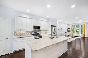 33 Woodland Wy, Mount Arlington, NJ 07856 - Photo 6