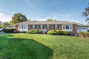 114 Brandywyne Dr, Florham Park, NJ 07932 - Photo 2