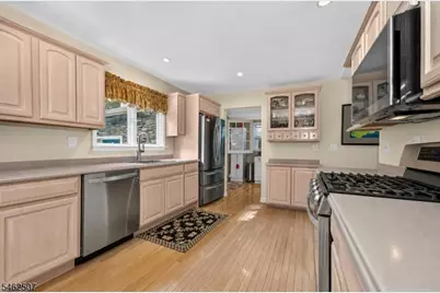 3 Galloping Hill Rd, Clinton Township, NJ 08833 - Photo 8
