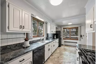 60 Mohr Ave, Bloomfield, NJ 07003 - Photo 12