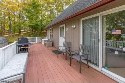 9 White Pine Trl, Wantage, NJ 07461 - Photo 2