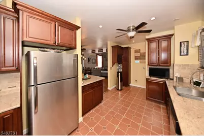 69 8th Ave, Hawthorne, NJ 07506 - Photo 16