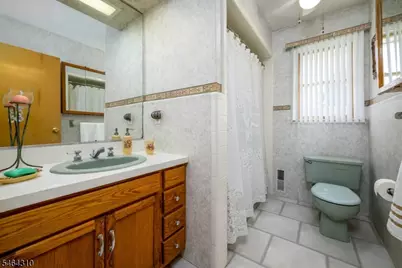 385 Jensen Ave, Rahway, NJ 07065 - Photo 16