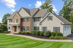 10 Berkshire Way, Holland Township, NJ 08848 - Photo 2