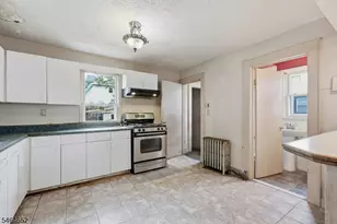82 Berkshire Pl, Irvington, NJ 07111 - Photo 8