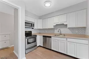 3404 Richmond Ct, Hillsborough Township, NJ 08844 - Photo 4
