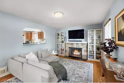 241 Hawthorne St, Scotch Plains Township, NJ 07076 - Photo 2