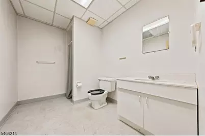 29 Summit Ave, Clifton, NJ 07013 - Photo 30