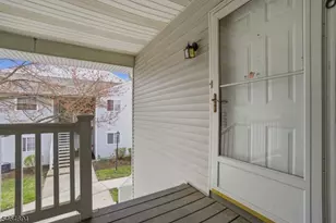66 Mountain Ct, Bedminster Township, NJ 07921 - Photo 16
