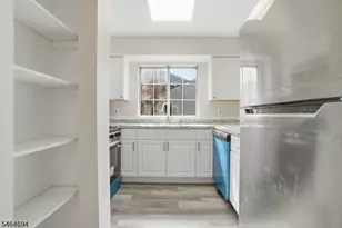 66 Mountain Ct, Bedminster Township, NJ 07921 - Photo 6