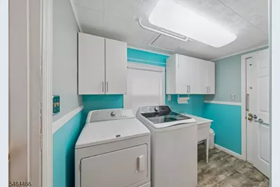 2382 Longfellow Ave, Scotch Plains Township, NJ 07076 - Photo 18