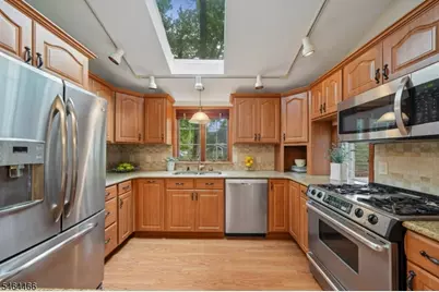 2382 Longfellow Ave, Scotch Plains Township, NJ 07076 - Photo 10