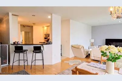 320 The Promenade #320, Edgewater, NJ 07020 - Photo 12