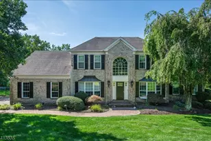 9 Tracey Ln, Mount Olive, NJ 07828 - Photo 1