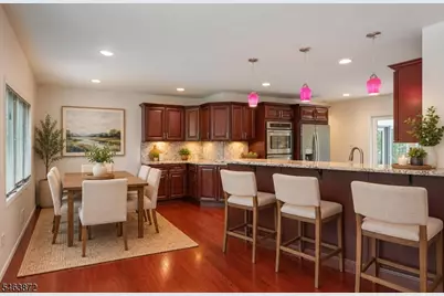 77 Schwinn Dr, Clark Township, NJ 07066 - Photo 10