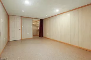 77 Schwin Dr, Clark Township, NJ 07066 - Photo 32