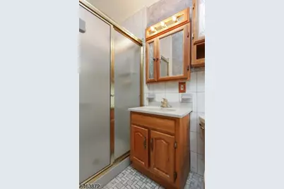 77 Schwinn Dr, Clark Township, NJ 07066 - Photo 20