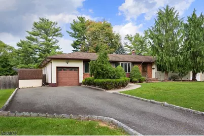 77 Schwinn Dr, Clark Township, NJ 07066 - Photo 2