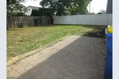 104 Andrew St, Green Brook Township, NJ 08812 - Photo 4