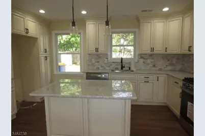 104 Andrew St, Green Brook Township, NJ 08812 - Photo 8